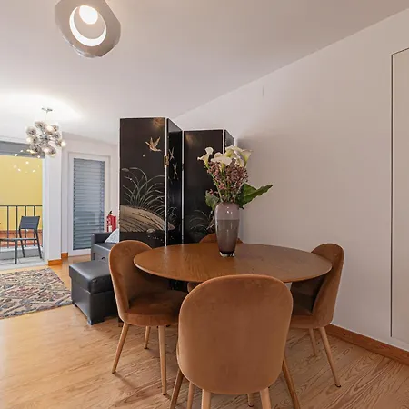 Apartment Barbadinhos In Historic Neighborhood Lissabon