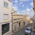 Barbadinhos In Historic Neighborhood Lisbon