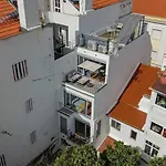 Barbadinhos In Historic Neighborhood Lisbon