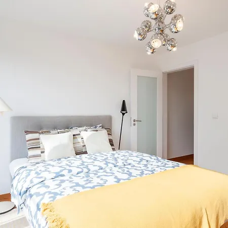 Barbadinhos In Historic Neighborhood Apartment *