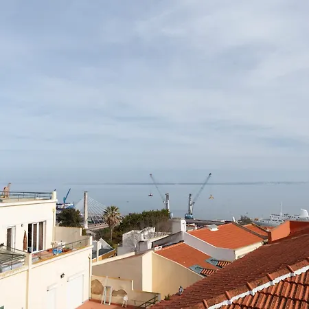 Barbadinhos In Historic Neighborhood * Lisbon