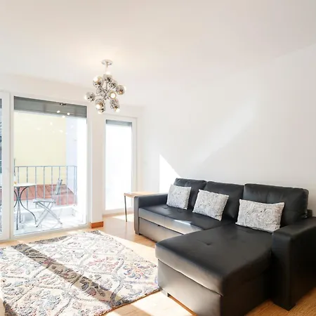 Apartment Barbadinhos In Historic Neighborhood Lisbon