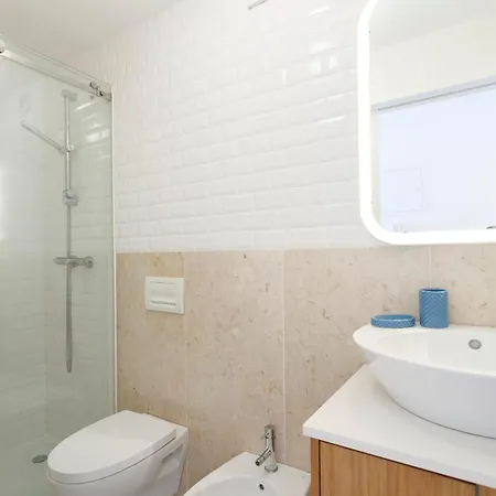 Apartamento Barbadinhos In Historic Neighborhood Lisboa