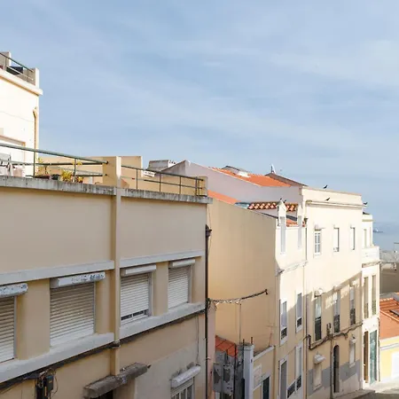 Barbadinhos In Historic Neighborhood Apartment
