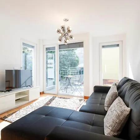 Barbadinhos In Historic Neighborhood Лиссабон